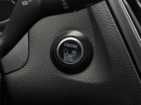 Used 2016 Ford Focus Titanium w/ Titanium Technology Package FWD image 23