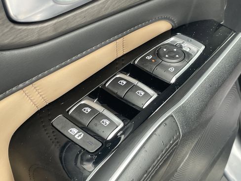 Used 2025 Kia Sorento SX Prestige w/ Olive Brown Leather Package AWD/4WD image 34
