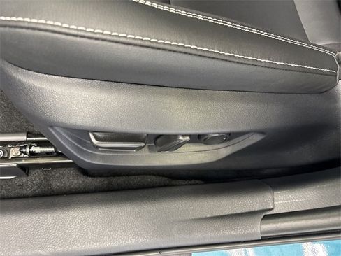 Used 2025 Toyota Camry SE w/ Multimedia Upgrade Package image 13