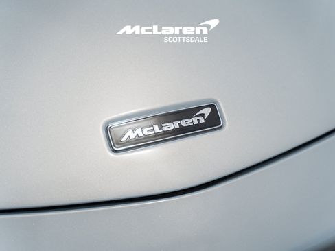 Used 2023 McLaren Artura RWD image 19