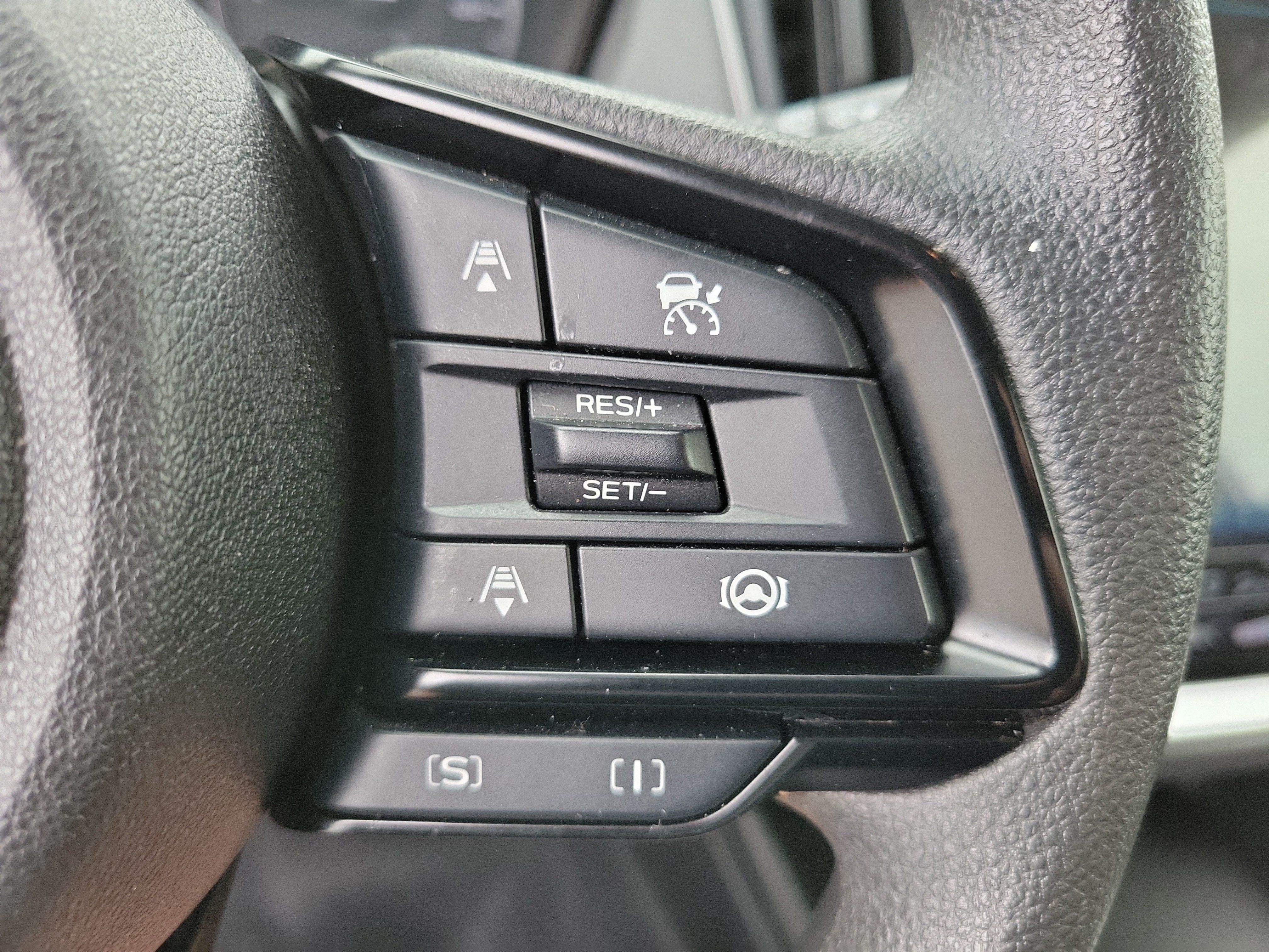 Used 2025 Subaru Crosstrek 2.5i Premium AWD/4WD image 22