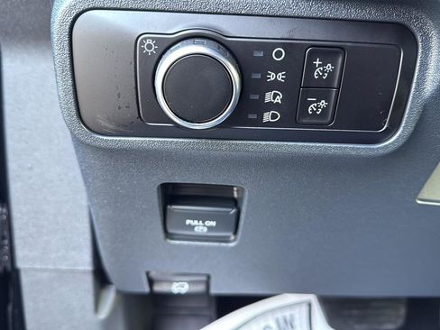 New 2025 Ford Bronco 4-Door image 18