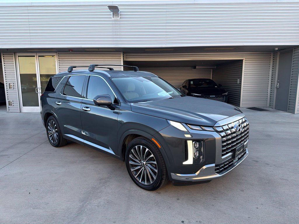 Used 2023 Hyundai Palisade Calligraphy FWD image 6