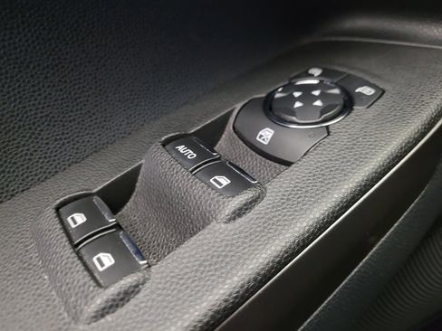 Used 2020 Ford EcoSport SE w/ SE Convenience Package image 27