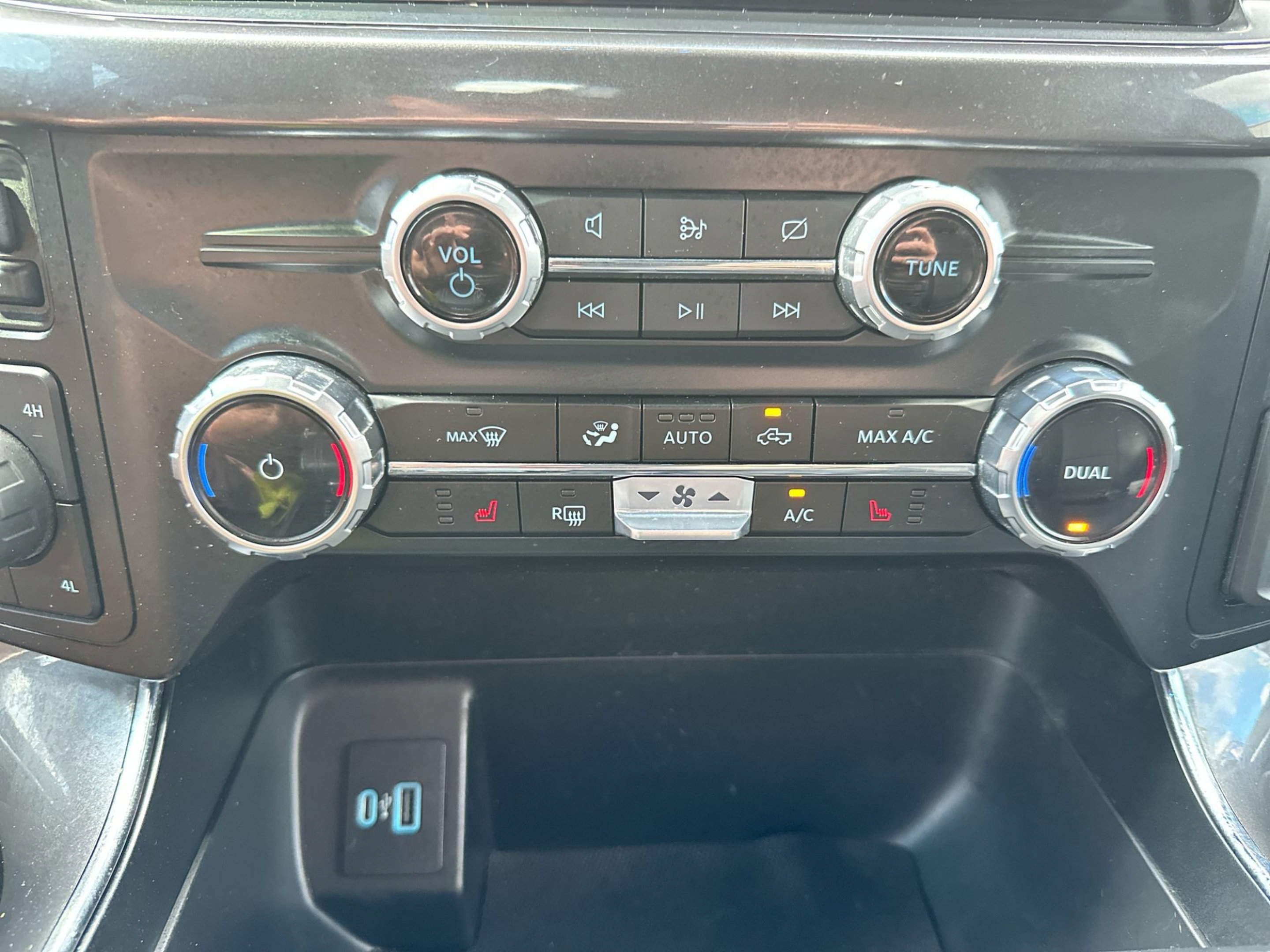Used 2023 Ford F150 XLT w/ Equipment Group 302A High AWD/4WD image 16