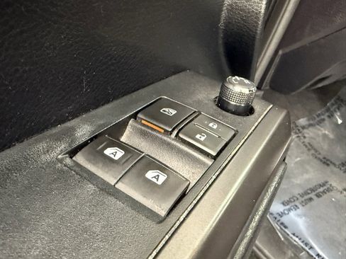 Used 2017 Toyota Tacoma TRD Sport image 14