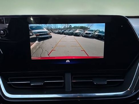 Certified 2024 Chevrolet Trax RS w/ Driver Confidence Package image 20