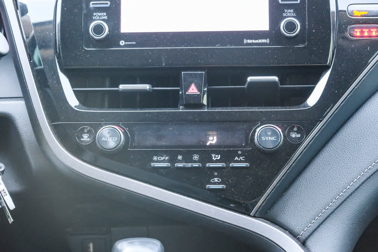 Certified 2022 Toyota Camry SE FWD image 15