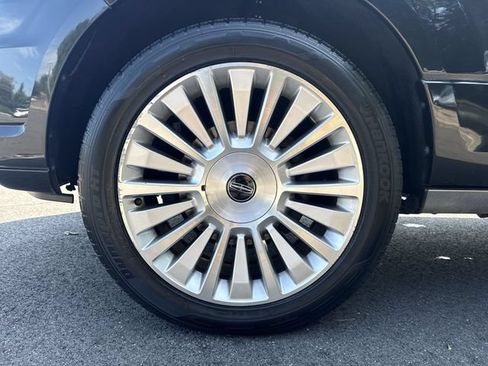 Used 2015 Lincoln Navigator 4WD w/ Equipment Group 101A Reserve image 10