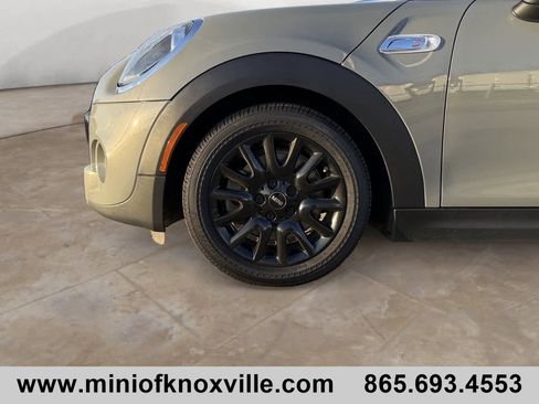 Used 2019 MINI Cooper S w/ Signature Upholstery Package image 9