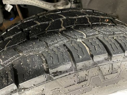 Used 2019 Chevrolet Silverado 1500 LT image 8