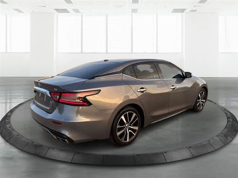 Used 2021 Nissan Maxima 3.5 SV w/ Floor Mat Group FWD image 3