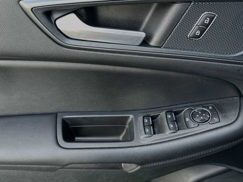 New 2024 Ford Edge SE w/ Black Appearance Package image 8