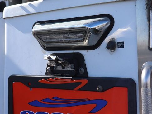 Used 2013 Ford F550 2WD Regular Cab Super Duty w/ Payload Upgrade Pkg image 10