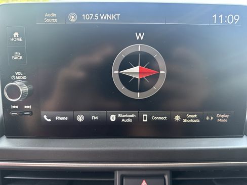 Used 2025 Honda Pilot EX-L image 22