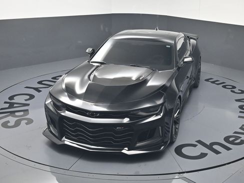 Used 2017 Chevrolet Camaro ZL1 RWD image 26