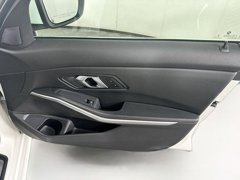 Used 2025 BMW 330i Sedan image 32
