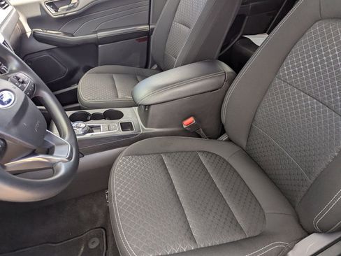 Certified 2025 Ford Escape Active w/ Tech Pack #1 image 17