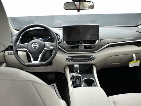New 2025 Nissan Altima 2.5 SV w/ SV Special Edition Package image 17