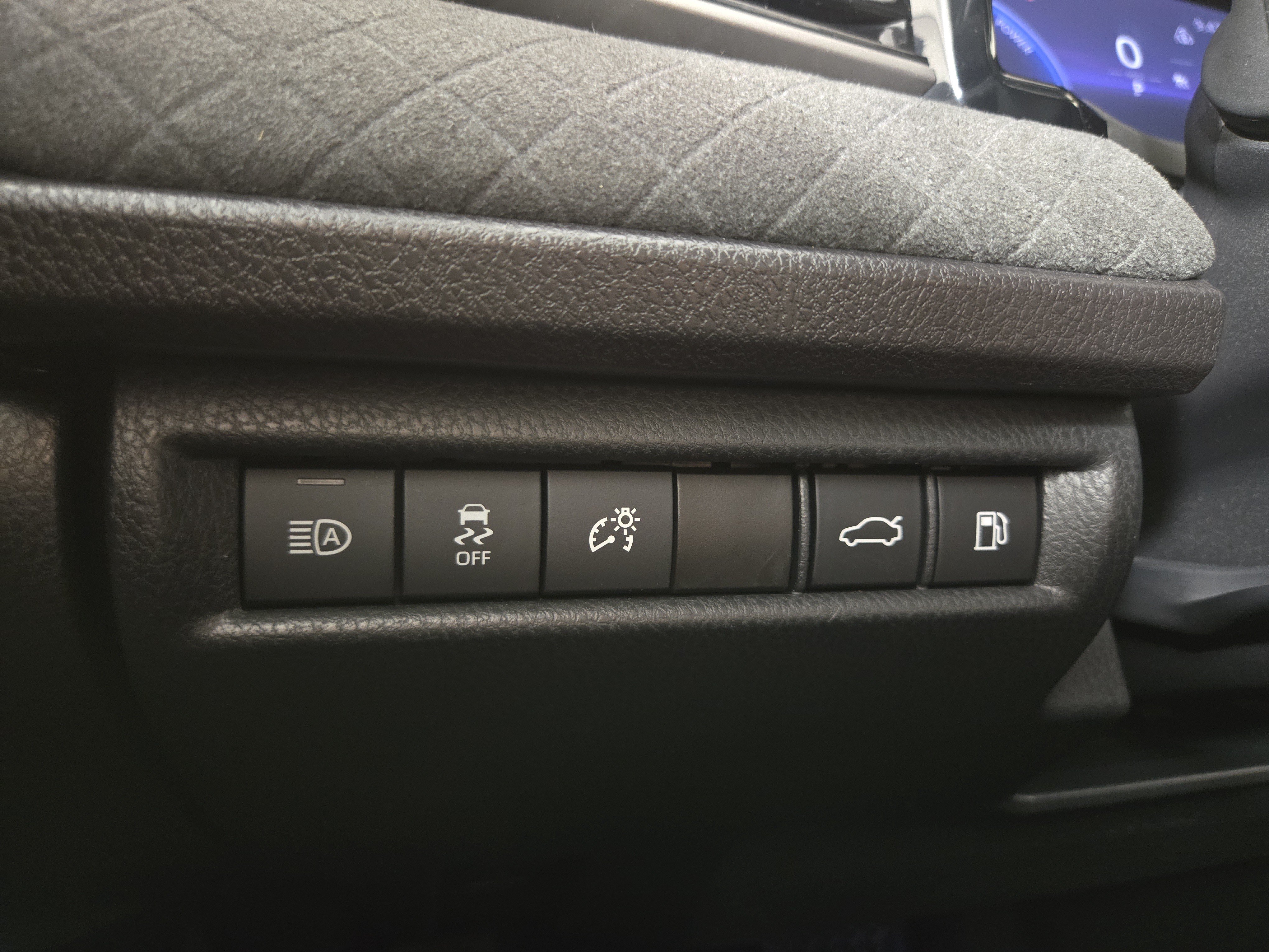 Used 2025 Toyota Camry XLE FWD image 23