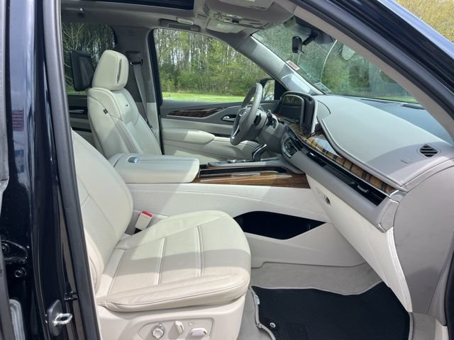 Used 2023 Cadillac Escalade ESV Premium Luxury Platinum RWD image 44