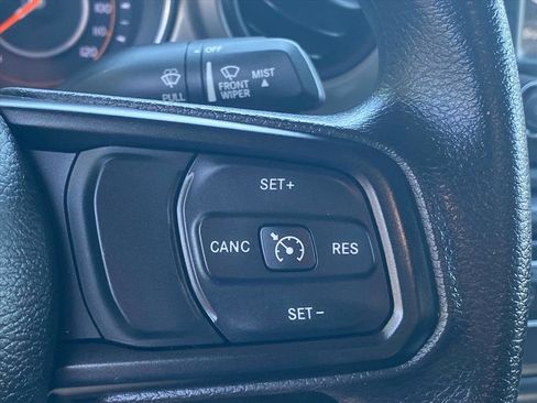 Used 2019 Jeep Wrangler Sport AWD/4WD image 12
