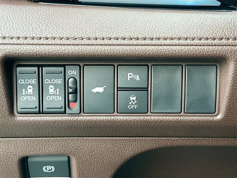 Used 2025 Honda Odyssey Elite image 10