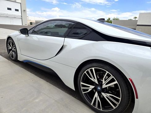 Used 2015 BMW i8 image 13
