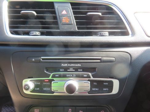 Used 2016 Audi Q3 2.0T Prestige image 31