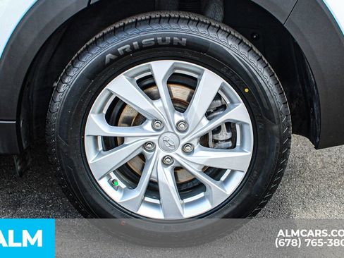 Used 2019 Hyundai Tucson SE image 16