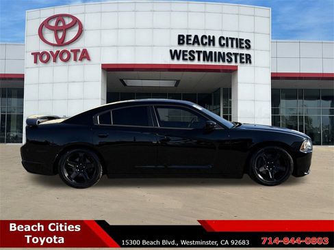 Used 2011 Dodge Charger R/T image 12