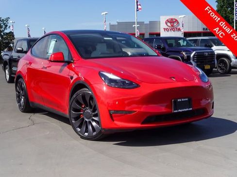 Used 2023 Tesla Model Y Performance image 2