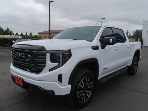 Certified 2025 GMC Sierra 1500 AT4 w/ AT4 Premium Package AWD/4WD image 3
