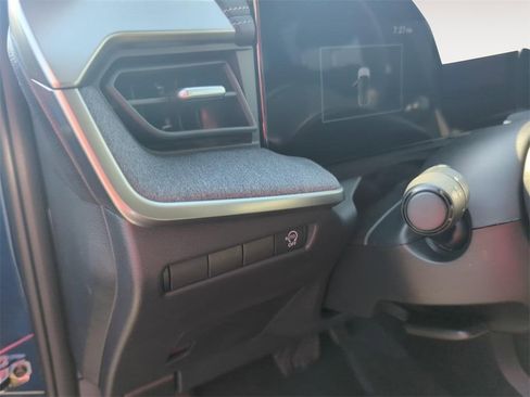 New 2025 Nissan Kicks SV image 11