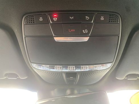 Used 2020 Mercedes-Benz GLC 300 4MATIC image 23