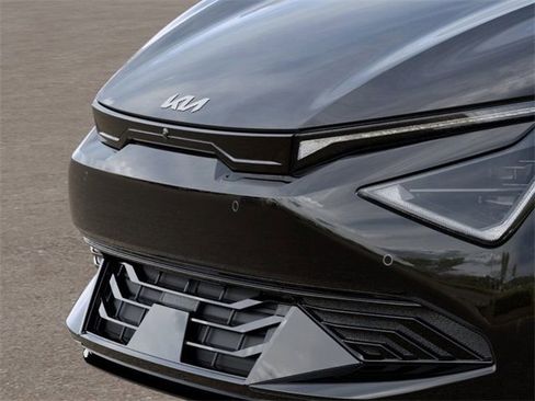 New 2025 Kia EV6 Light w/ Light LR Technology Package image 12