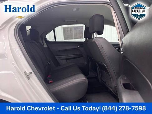 Used 2017 Chevrolet Equinox LT w/ Convenience Package FWD image 9