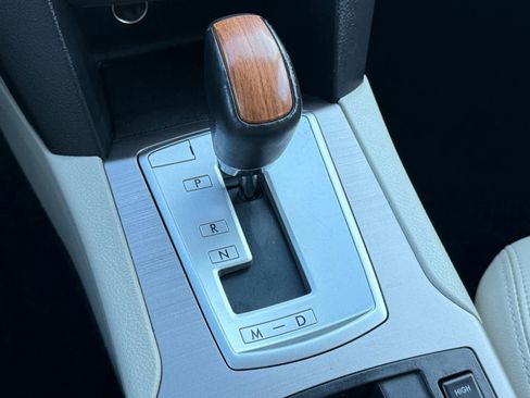 Used 2014 Subaru Outback 2.5i Limited image 14