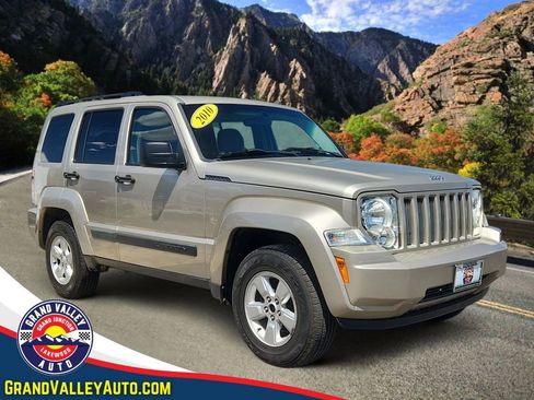 Used 2010 Jeep Liberty Sport w/ Popular Equipment Group AWD/4WD image 1