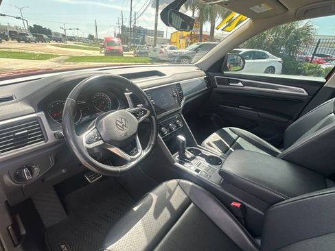 Used 2021 Volkswagen Atlas SE FWD image 21