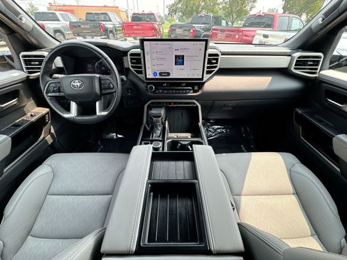 Used 2025 Toyota Tundra Limited image 56