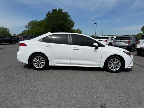 Used 2023 Toyota Corolla LE w/ LE Convenience Package FWD image 7