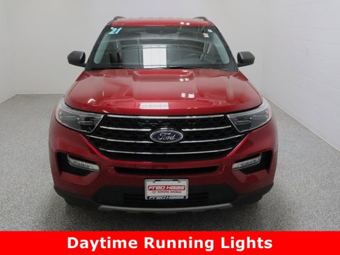 Used 2021 Ford Explorer XLT w/ Equipment Group 202A image 3