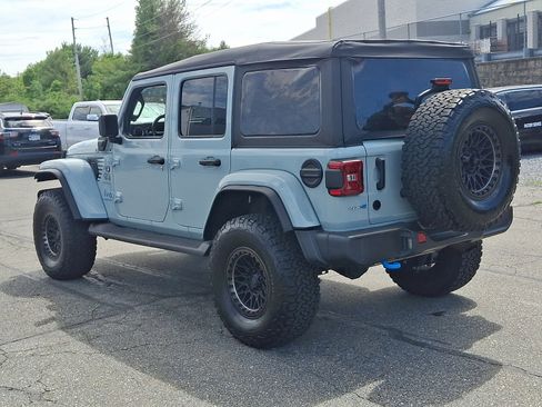Used 2023 Jeep Wrangler Unlimited Sahara w/ Cold Weather Group AWD/4WD image 4