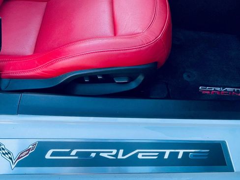 Used 2015 Chevrolet Corvette Z06 w/ 3LZ Preferred Equipment Group image 43