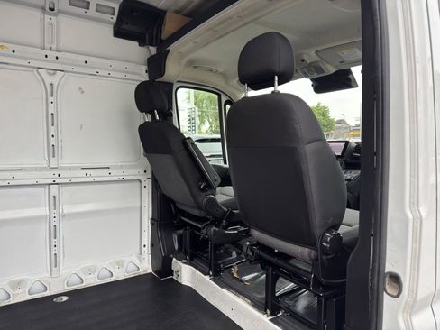 Used 2025 RAM ProMaster 2500 w/ Convenience Group FWD image 16