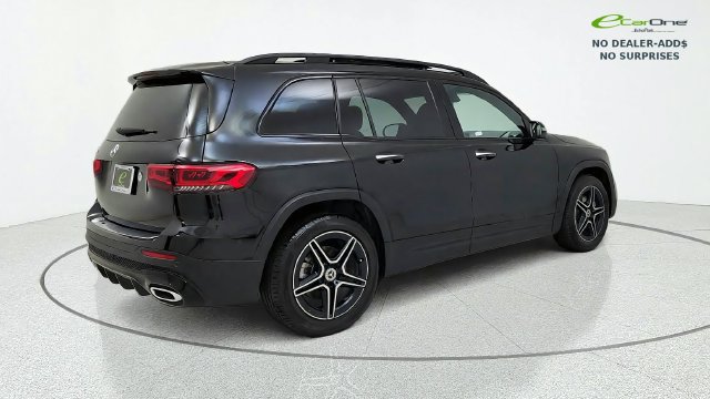 Used 2023 Mercedes-Benz GLB 250 w/ AMG Line image 8