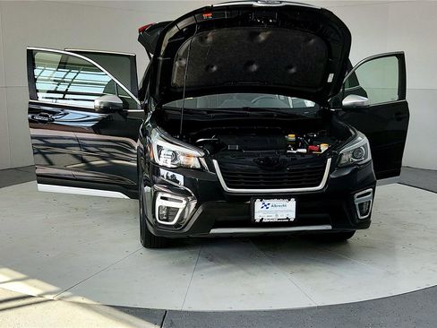 Used 2020 Subaru Forester Touring image 10