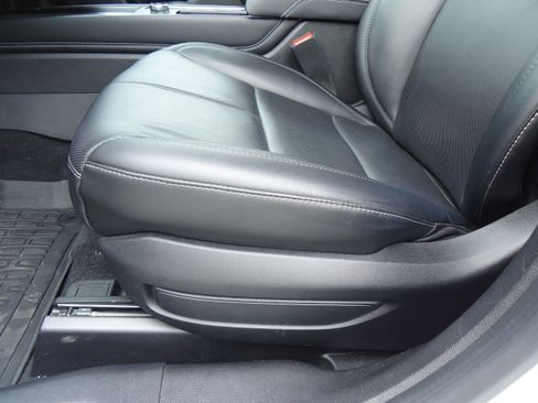 Used 2023 Lincoln Corsair AWD w/ Equipment Group 101A image 24