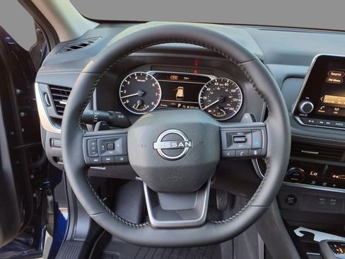 New 2026 Nissan Rogue SV AWD/4WD image 18